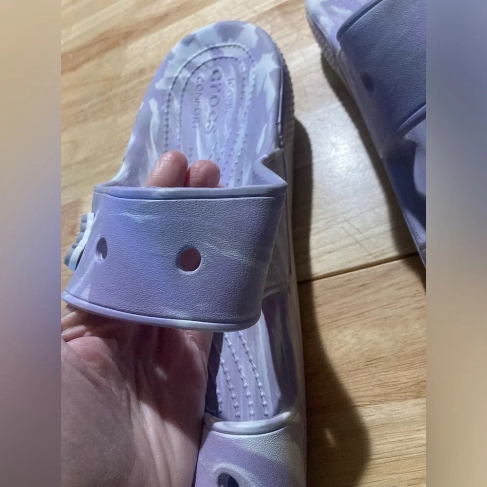 Crocs in Purple/white slide on sandals in size Men’s 13z. Great condition